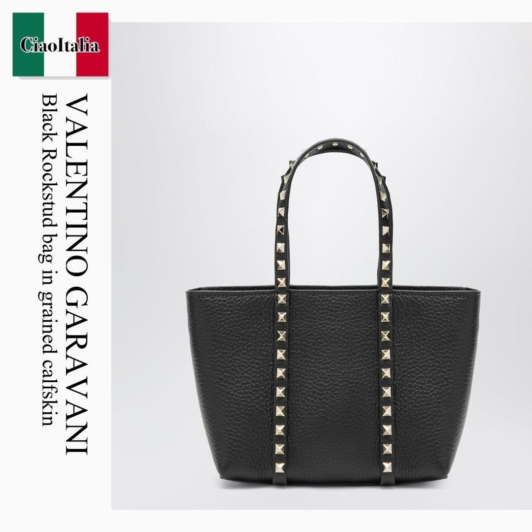 【数量限定・在庫限り・早い者勝ち！】 バレンチノ / かばん / カバン / Valentino Garavani Black Rockstud Bag In Grained Calfskin / 8W0B0R05VSF / 8W0B0R05VSF 0NO / 8W0B0R05VSF0NO / トートバッグ