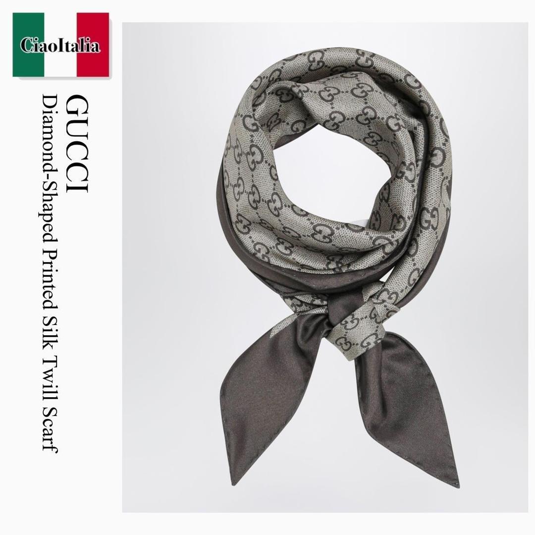 【寸法押さえる・店卸し資産境界線・早め者制覇！】 グッチ / Gucci Diamond-Shaped Printed Silk Twill Scarf / 865308 3G001 / 865308 3G001 9865 / 8653083G0019865 / えり巻き