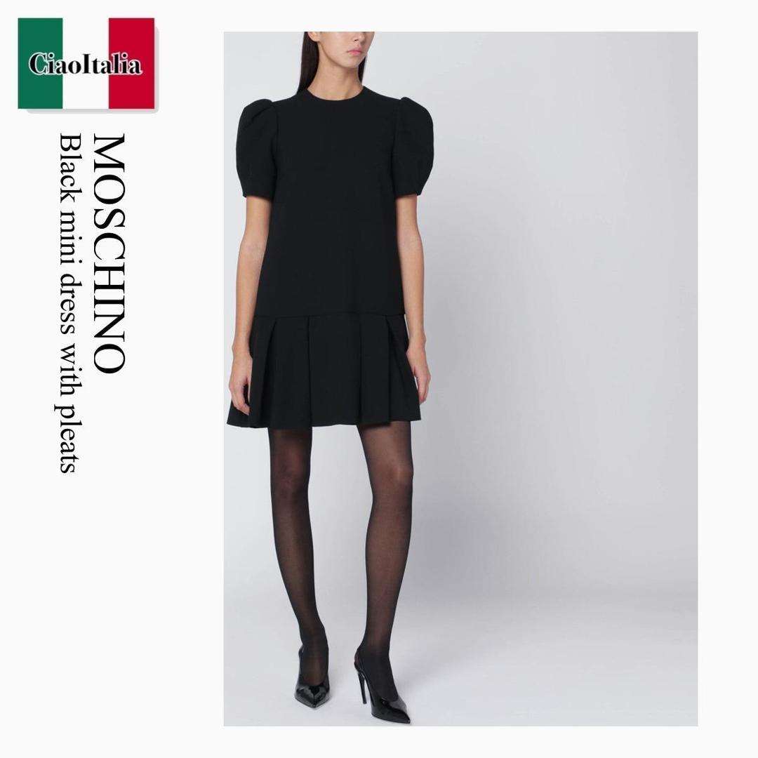 【寸法押さえる・店卸し資産境界線・早め者制覇！】 モスキーノ / Moschino Black Mini Dress With Pleats / 04465424 / 04465424 0555 / 044654240555 / 衣裳