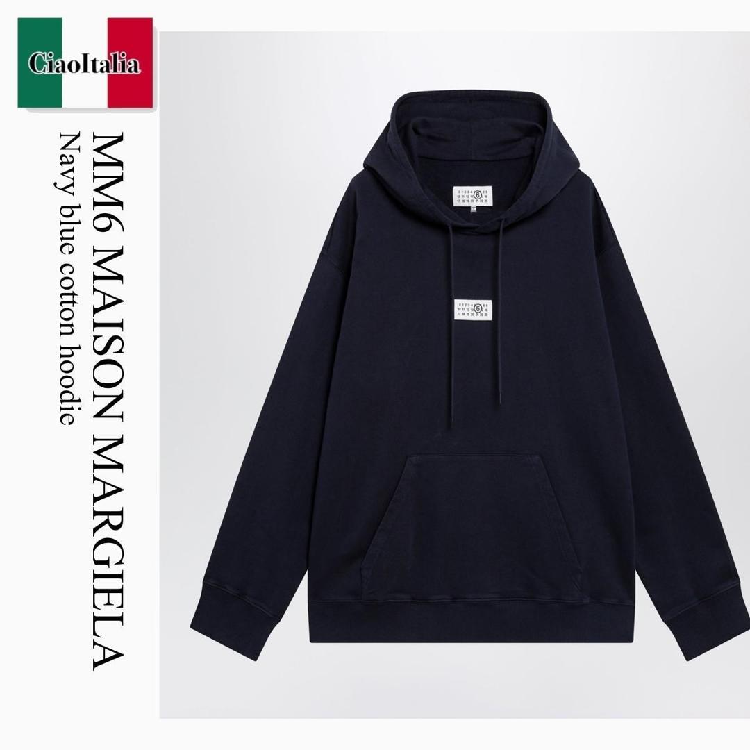 【数量限定・在庫限り・早い者勝ち！】 MM6 / Mm6 Maison Margiela Navy Blue Cotton Hoodie / SH0GU0048M25025 / SH0GU0048M25025 524 / SH0GU0048M25025524 / パーカー・フーディ｜Ciao Italia