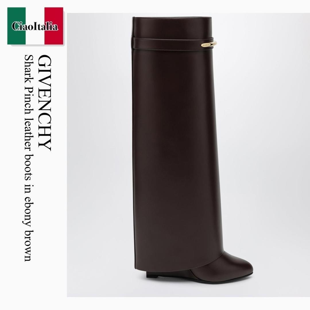 【数量限定・在庫限り・早い者勝ち！】 ジバンシィ / Givenchy Shark Pinch Leather Boots In Ebony Brown / BE703XE1J7 / BE703XE1J7 202 / BE703XE1J7202 / ロングブーツ｜Ciao Italia 132,213円