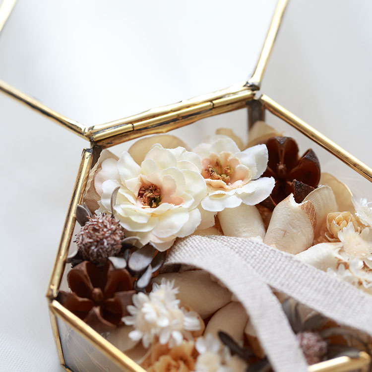 楽天市場 リングピロー 天然素材と造花を使用 リングガラスケース ナチュラル ガラス 結婚式 おしゃれ 人気 ギフト インスタ映え 送料無料 シエル 楽天市場店