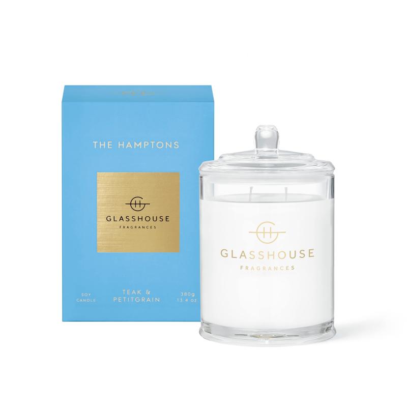Glasshouse Fragrances The Hamptons蝋燭 トリプル芳ばしさ生まれながら大豆蝋涙雑ぜ合わせる 芯2本 瑠璃ジャー 燃えさかる第四次元65第四次元 チーク\u0026amp;プチグレイン 13.1薬局衡オンス (380g)
