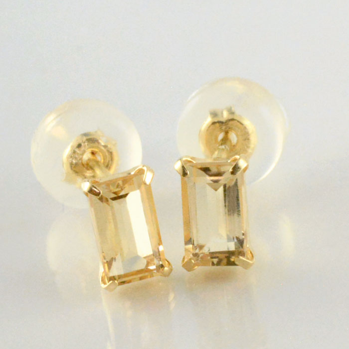 【10%OFFクーポン配布中】 18金 k18 ピアス インペリアルトパーズ スタッドピアス 四角 長方形 イエロー シンプル ゴールド イエローゴールド レディース 1石 両耳 18k プレゼント キャッチ付 華奢 母の日 誕生日