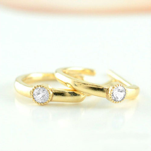 【10%OFFクーポン配布中】 k18 ピアス アクアマリン レディース ゴールド フープピアス イエローゴールド 18k 18金 Gフープ フープ スタッドピアス ラウンド 天然石 誕生石 母の日 誕生日