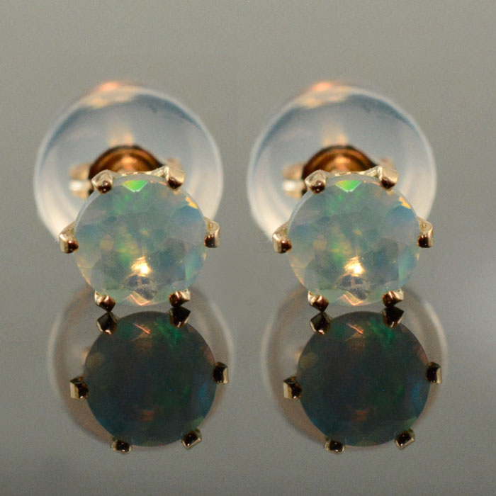 【10%OFFクーポン配布中】 18金 ピアス オパール エチオピア エチオピアオパール ピンクゴールド 4mm k18 18k スタッドピアス 一粒 誕生石 天然石 納期1週間 母の日 誕生日