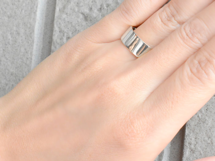 環状 メンズ 指輪 平ら打ちリング 7mm 純白ゴールド K18 明放し 幅広 ヒラウチ 地硬貨リング 18k 18金 簡単 滑か 縁定 Divineoffspringschool Com