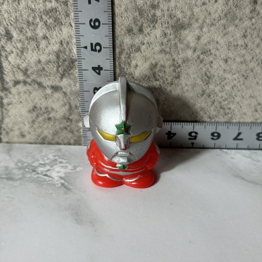 【中古】 【U40から来た戦士】 【初のアニメヒーロー】 ウルトラマンジョーニアス 指人形 ソフビ 高さ約4cm 幅約3.5cm 奥行き約2.5cm レッド シルバー グリーン 赤 銀 緑 中古品画像