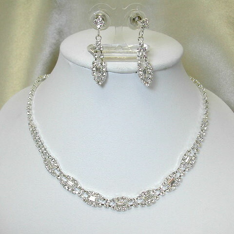 シンプルな大人のジュエリーネックレス＆イヤリングset