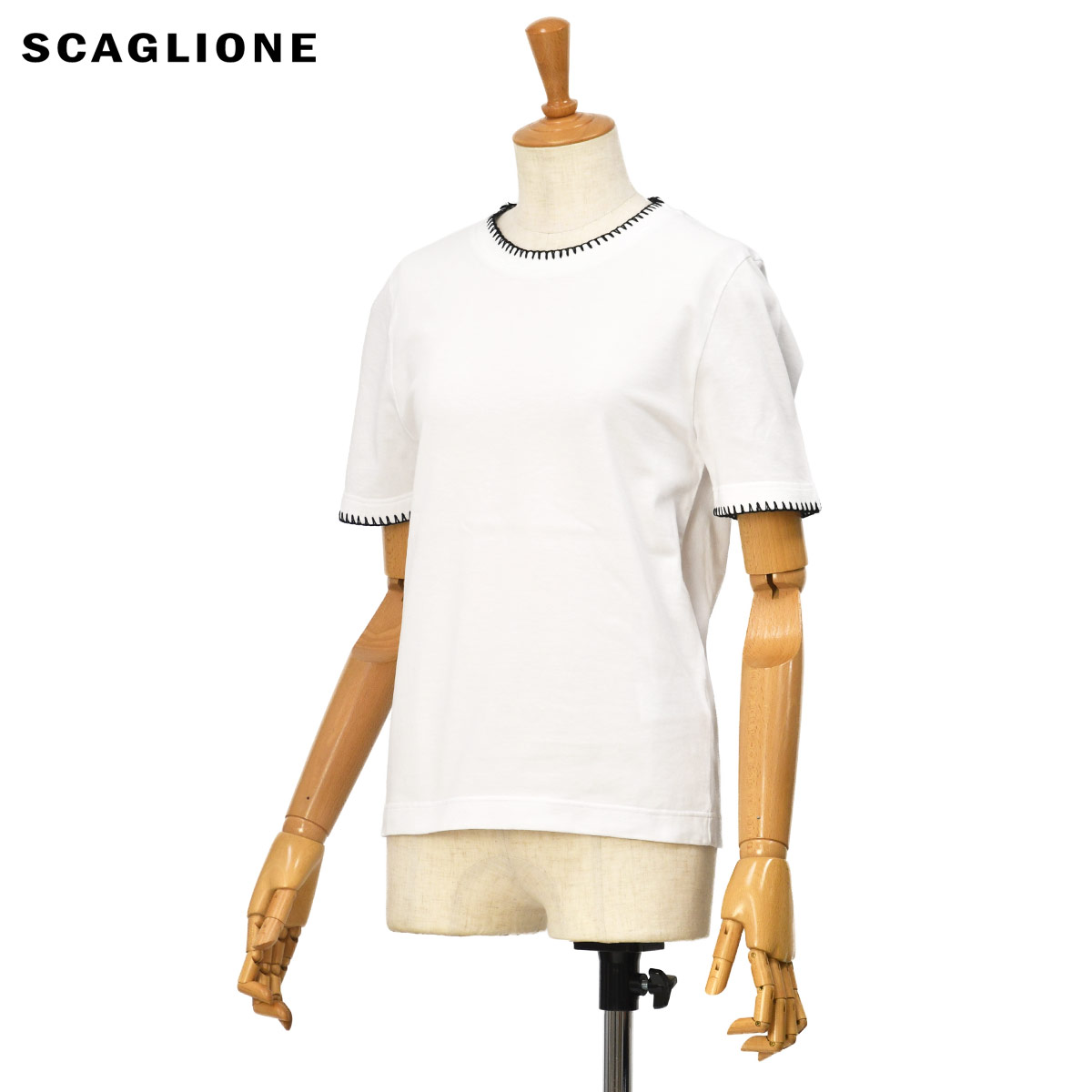 【WOMEN】プルオーバーの様に使えて雅びやか！SCAGLIONEの編み物