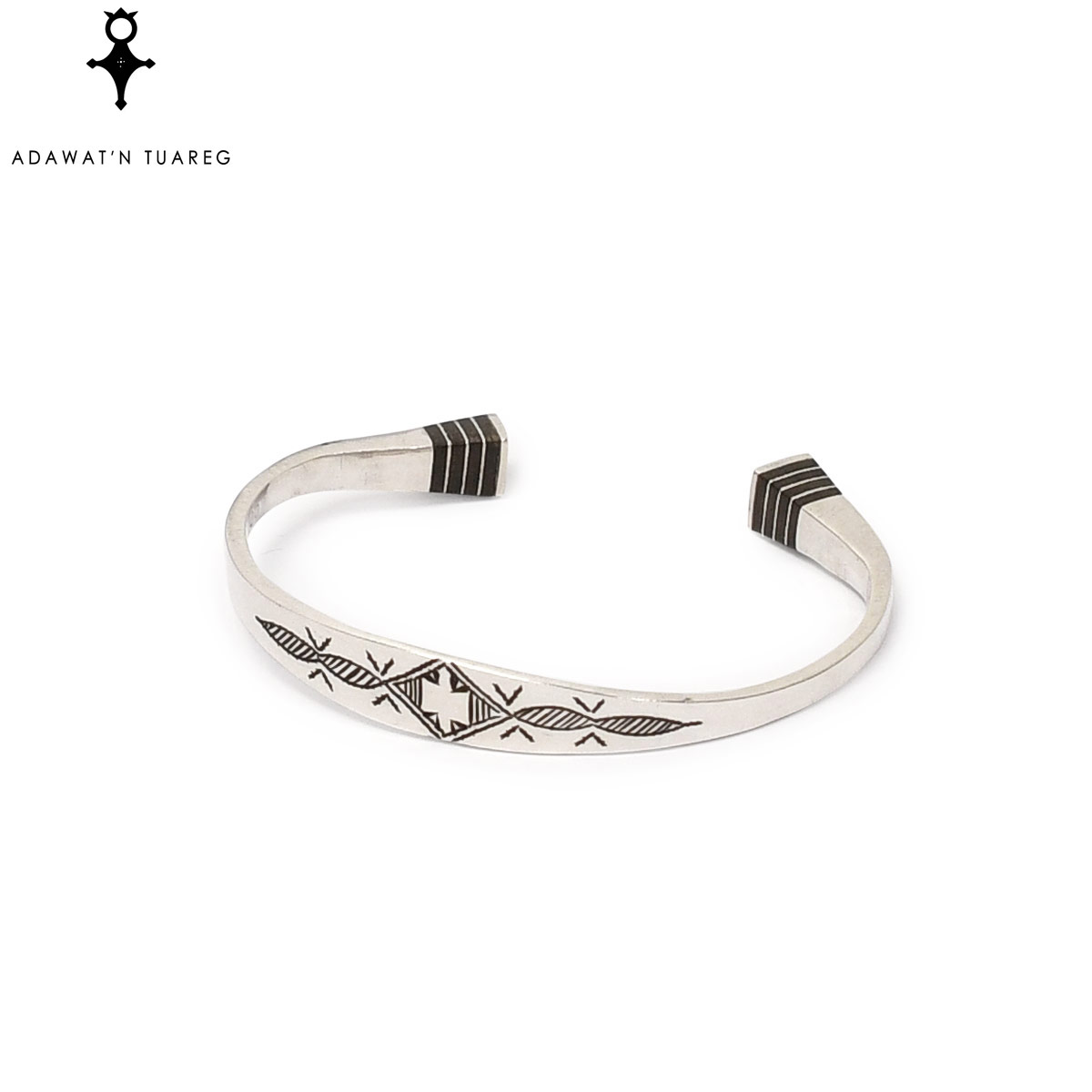 【最大3,000円オフクーポン】ADAWAT'N TUAREG【アダワットゥン トゥアレグ】ブレスレット Itri Akshod イトゥリ アクショルド 星 黒檀 シルバー|Cinq essentiel