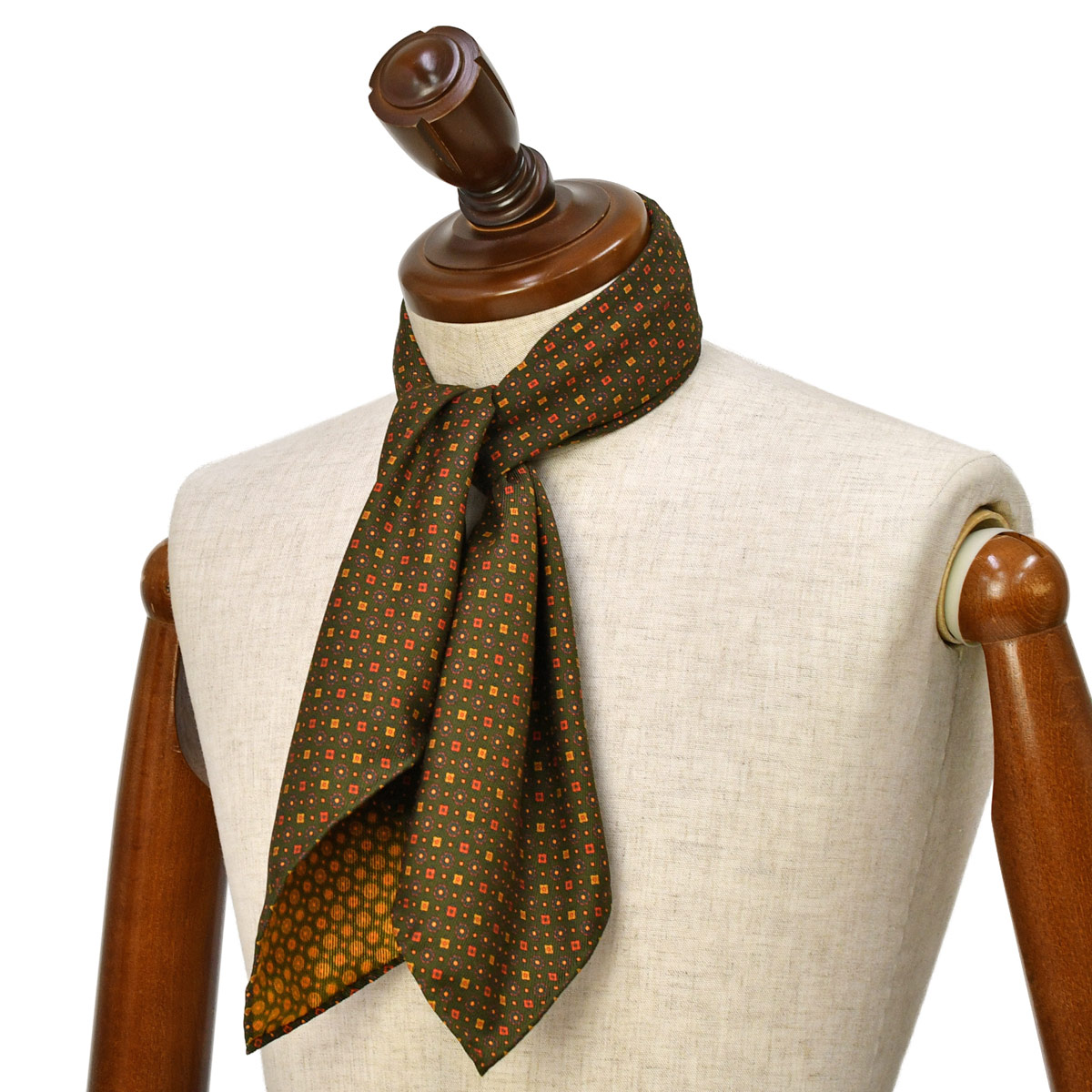 noel　AQUASCUTUM スカーフ　シルク100% イタリア製 楽天市場】Aquascutum【アクアスキュータム】定価20,900円（税込