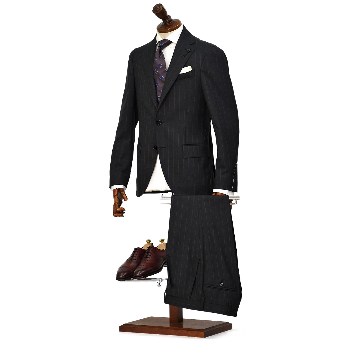 ラルディーニ　ダブルスーツ48 Lardini ピンストライプ ダブルスーツ | ブルー | FARFETCH JP