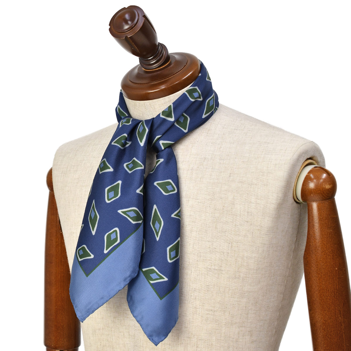 Atto Vannucci アット ヴァンヌッチ　ネッカチーフ 楽天市場】Atto Vannucci【アットヴァンヌッチ】ネッカチーフ 81119