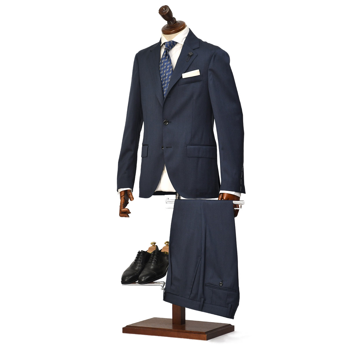 【定番】ラルディーニ　LARDINI スーツ　46 LARDINI（ラルディーニ）定番の進化系から夏用ジャケットまで4