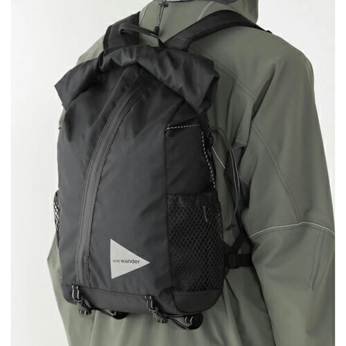 and wander アンドワンダー ECOPAK 18L backpack (5745975203) off white , beige , black オフホワイト ベージュ ブラック