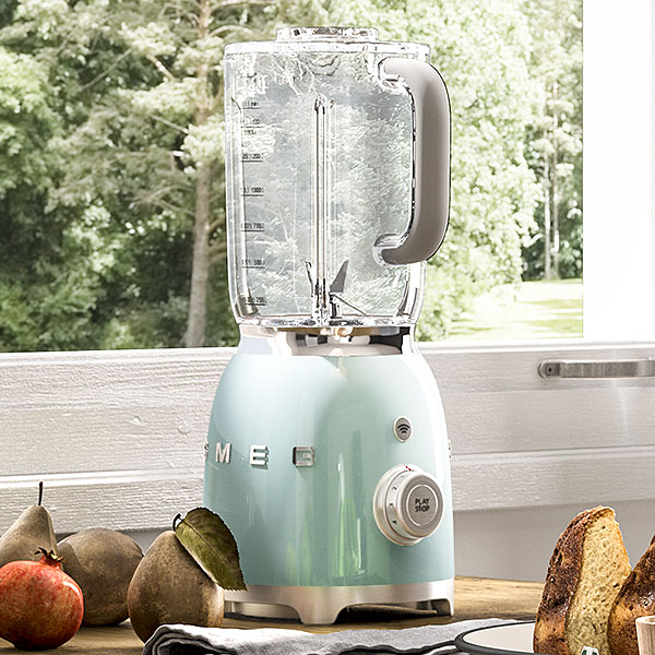 ブレンダー あす楽 即納 スメッグ Smeg Blf01pgjp パステルグリーン 緑 グリーン ジューサー ミキサー ジュースミキサー スムージーブレンダー スムージー ジューサーミキサー おしゃれ かわいい デザイン家電 グリーンスムージー Sermus Es