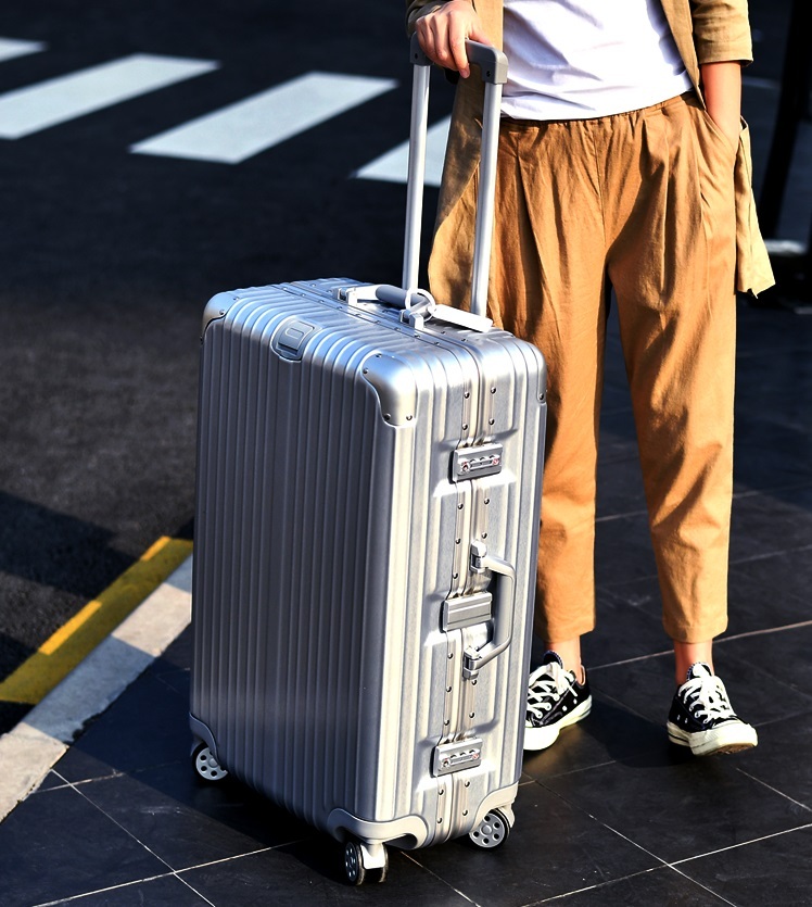 【楽天市場】スーツケース オールアルミ合金製 2XL TSAロック搭載 キャリーケース アルミフレーム ベルトフック付き 旅行 軽量 8輪