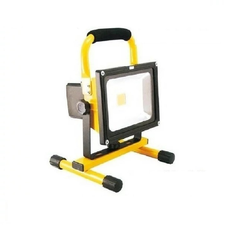 充電式 LED 投光器 GD-F026-3Y(20W) マグネット付 2台セット ＩＰ65防塵・防水耐久仕様 防災グッズ DIY　リフォーム｜Clair（クレール）店