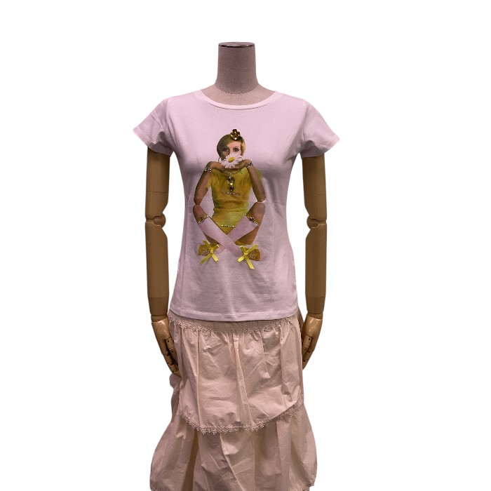 【正規代理店取扱商品】新品70%OFF NO SECRETS (Tシャツ) プリント柄がキュート 注目度抜群 ラインストーン シンプルなデザイン 着心地も抜群 デイリーコーデ おしゃれ度がアップ
