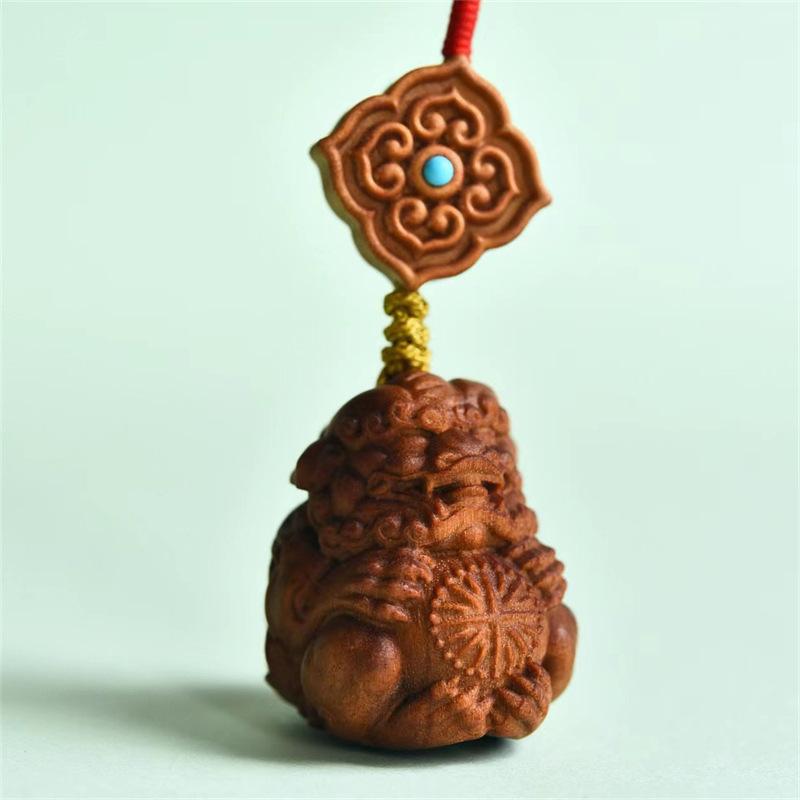 置物 メンズ ハンドメイド 貔貅 木彫り 檀木 縁起物 魔除け 幸運 お守り キーホルダー ストラップ アクセサリー コレクション｜クリーンライフショップ