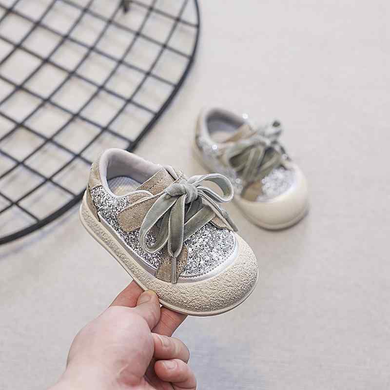 ベビー シューズ 春秋 薄底板鞋 幼児 男女兼用 シルバー ブラック 紫 1歳 2歳 3歳 超繊皮 マジックテープ 柔らかいゴム底 かわいい水?付き 普段使い お出かけ