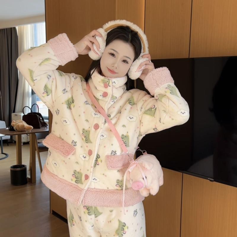 ルームウェア レディース 冬用 裏起毛 あったか 厚手 フリース パジャマ 上下セット かわいい 長袖 部屋着 暖かい 恐竜 高襟 ポリエステル ゆったり 快適 リラックス 防寒 外着