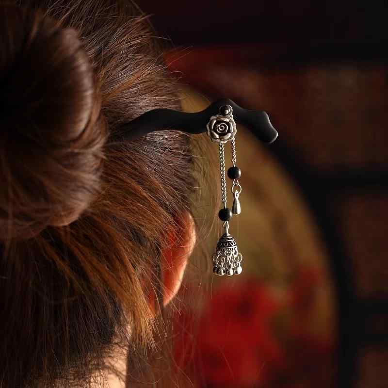 ヘアアクセサリー レディース ヘアスティック 黒檀木製 簪 古風 ヘアピン 髪飾り モダン シニヨン 普段使い可能 チャイナドレス 和装小物