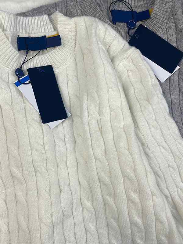 ニット レディース メンズ ラウンドネック セーター 秋冬 男女兼用 トップス 暖かい 刺繍 ロゴ ワンポイント 赤 紺 黒 グレー ベージュ キャメル S M L XL 2XL