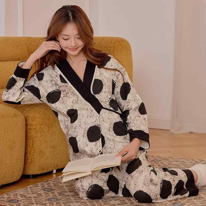 パジャマ レディース マタニティ 長袖 春秋 産後 授乳服 前開き 婦人用 ルームウェア 上下セット 胸パッド付き ポリエステル かわいい 快適