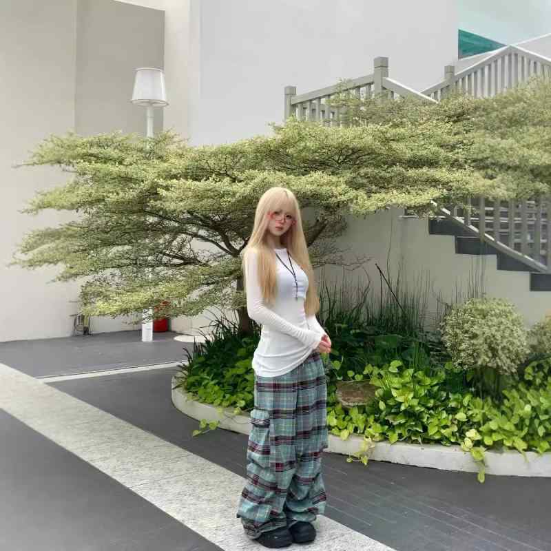 パンツ レディース ストライプ 格子柄 テーパードパンツ コットン混紡 普段使い 街頭 中腰 ゆったり グリーン2