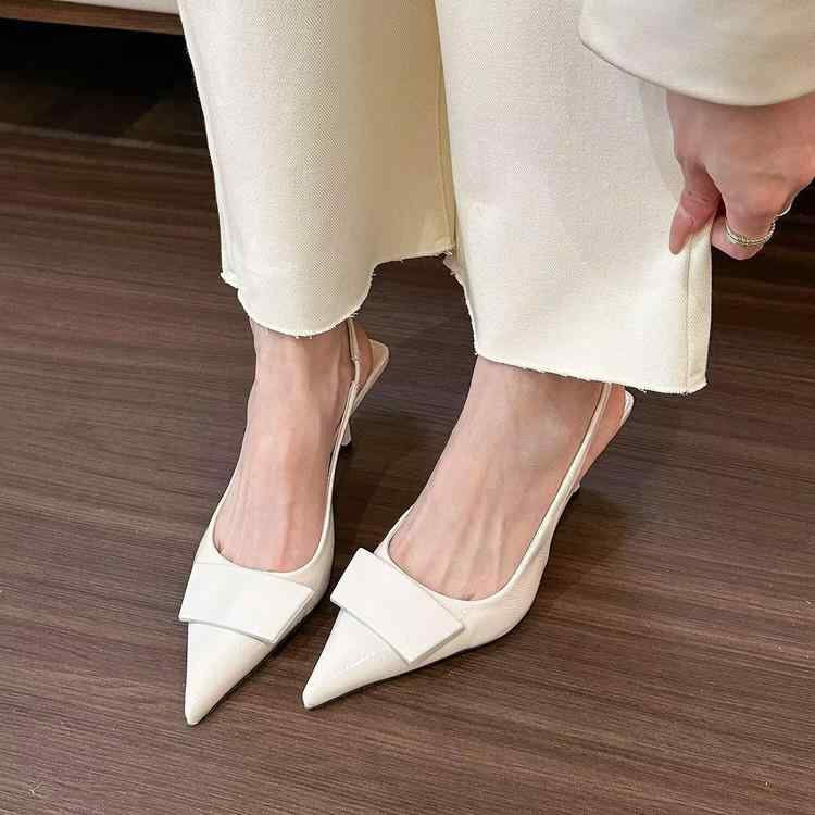パンプス レディース ブルー ポインテッドトゥ ローヒール チャンキーヒール バックストラップ 超繊維 婦人靴 シンプル かわいい 普段使い デート パーティー お呼ばれ 天藍色 黒 白 黄棕色