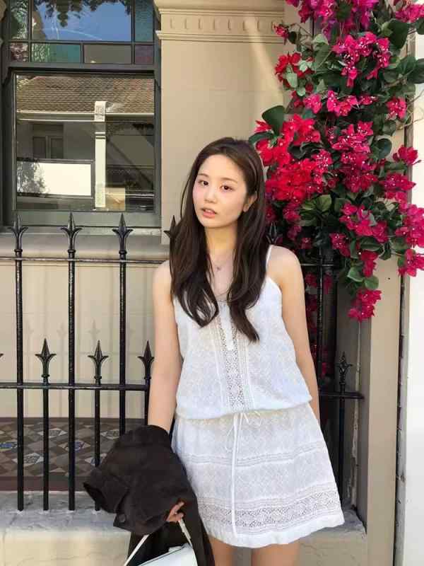 ワンピース レディース 韓国風 レース 花柄 ノースリーブ ミディ丈 吊りスカート ホワイト 綿