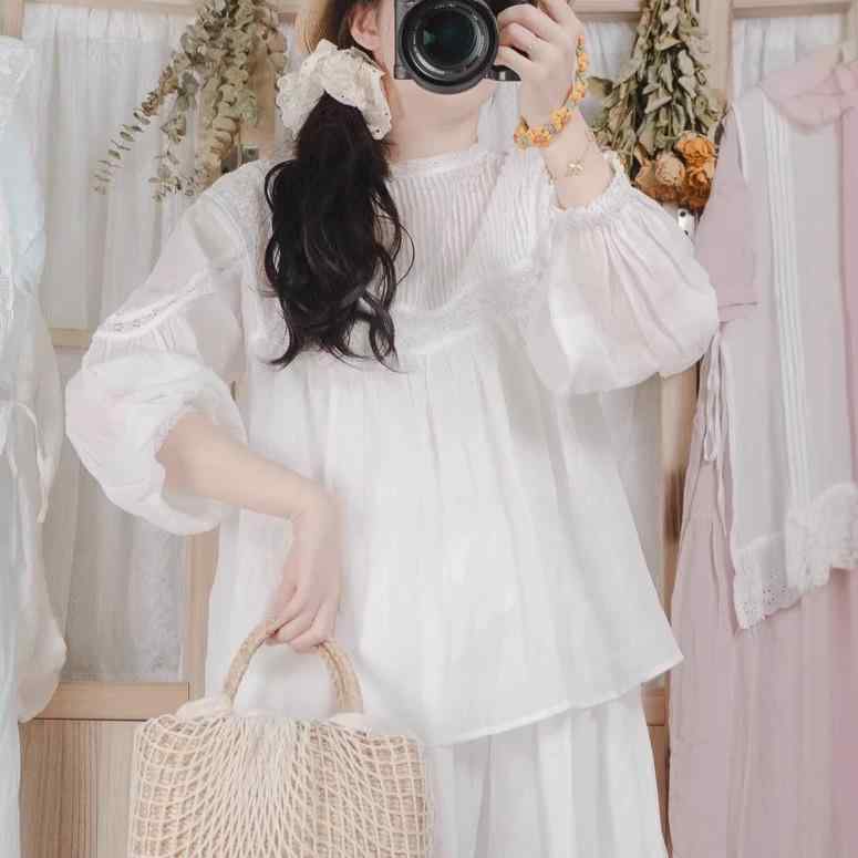 シャツ レディース 春夏 森ガール レース 切り替え ランタンスリーブ ?麻 ブラウス ゆったり 着痩せ ラウンドネック 白 黒 淡緑2