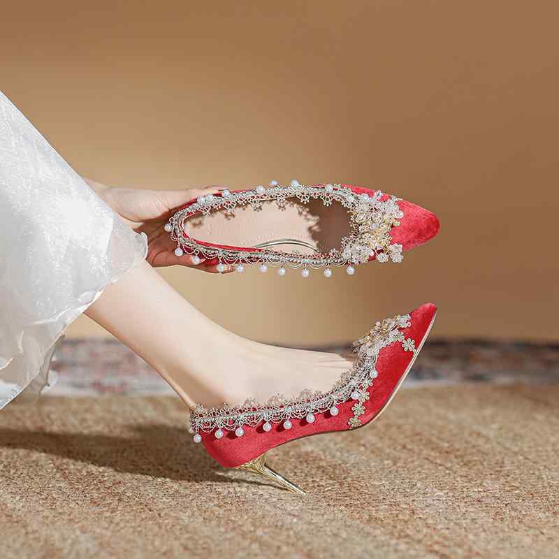 ウェディングシューズ レディース ハイヒール 赤色 結婚式 パンプス ポインテッドトゥ パール風 チャンキーヒール 8cm以上 超繊維 春夏 秋冬 かわいい おしゃれ