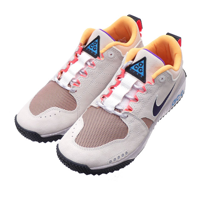 nike acg dog mountain white