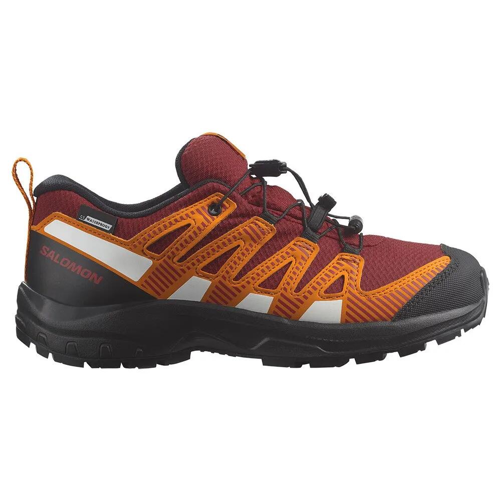 サロモン XA プロ V8 CS WP ジュニア ハイキング シューズ （ RedDahlia/Black/OrangePepper ） | SALOMON Xa Pro V8 CS WP Junior hiking shoes [t]