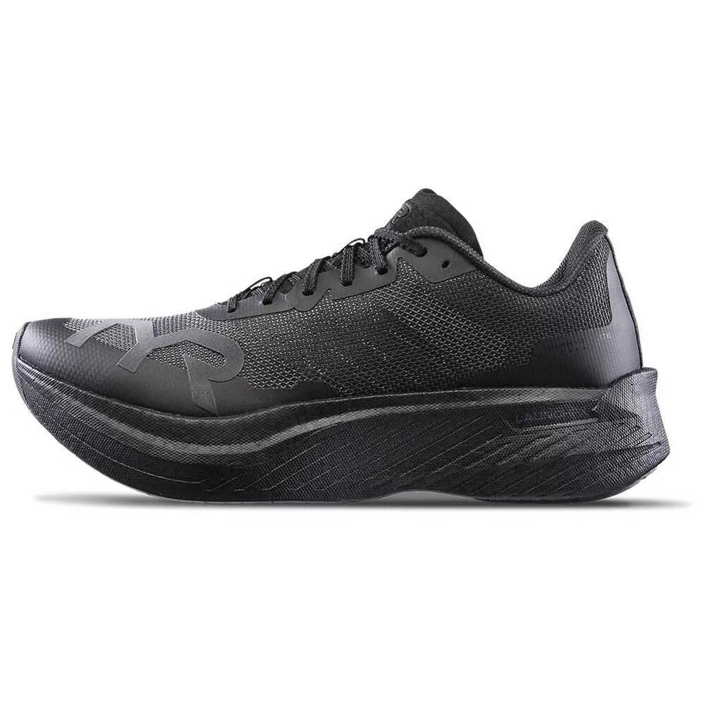 TYR ヴァルキリー エリート カーボン ランニング シューズ （ Black ） | TYR Valkyrie Elite Carbon running shoes [t]
