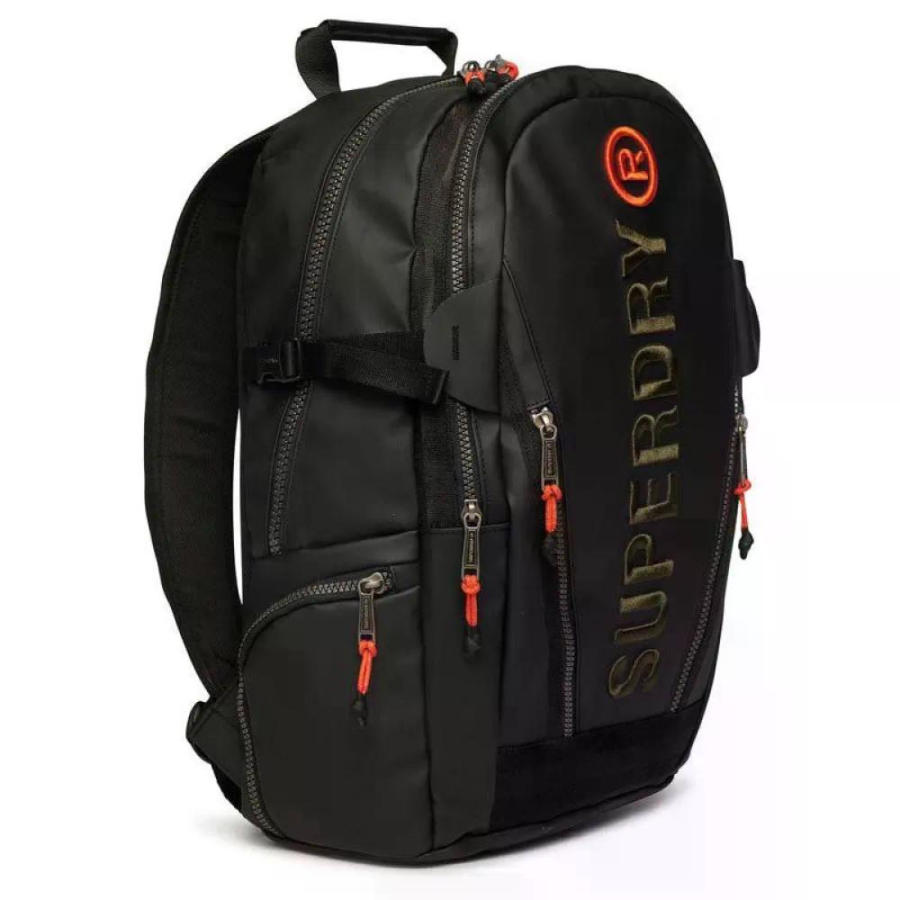 スーパードライ タープ エンブロイダード バックパック （ Black/KhakiGreen ） | SUPERDRY Tarp Embroidered backpack [t]