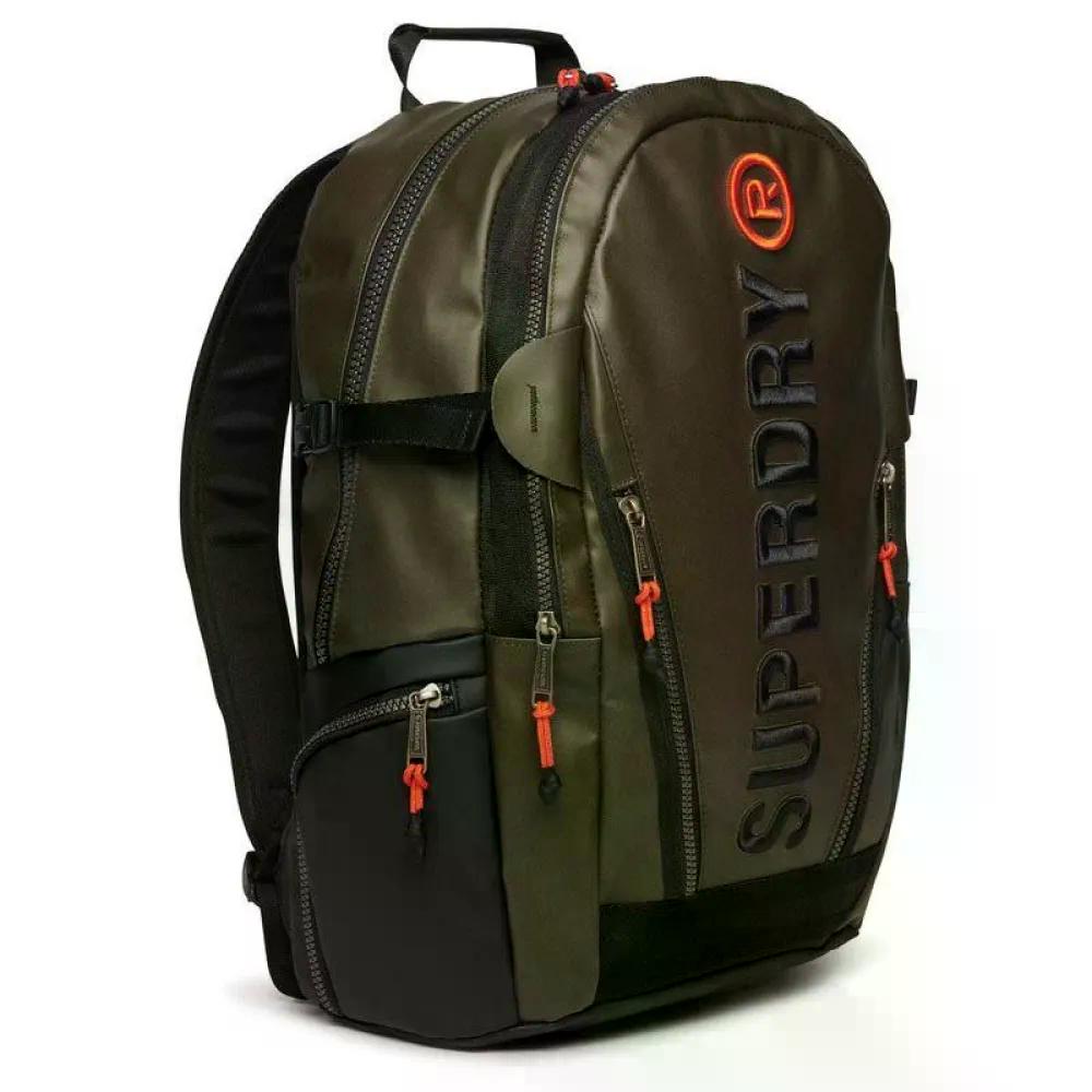スーパードライ タープ エンブロイダード うしろ側容器に並べる （ SurplusGoodsOliveGreen ） | SUPERDRY Tarp Embroidered backpack  [t]