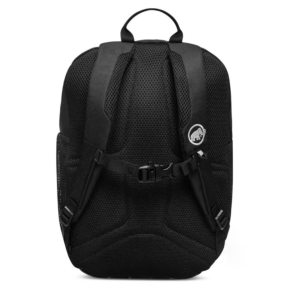 マムート 一塁手 ジップ 16L 御坊っちゃん うしろ側容器に並べる （ Black ） | MAMMUT First Zip 16L Junior Backpack  [t]