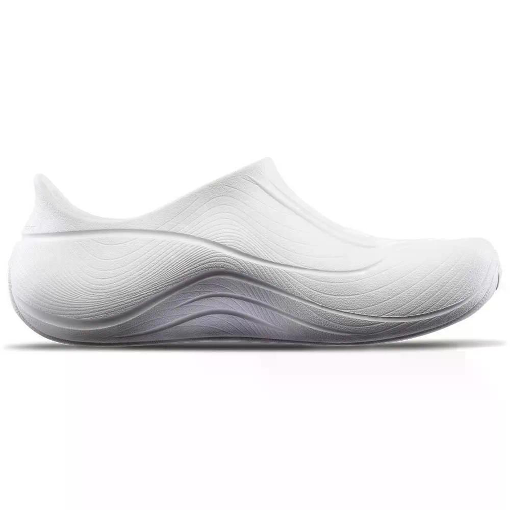 ティア ゼングライド リカバリー サンダル （ White ） | TYR ZenGlide Recovery Sandals [t]｜クライムスワールド 店