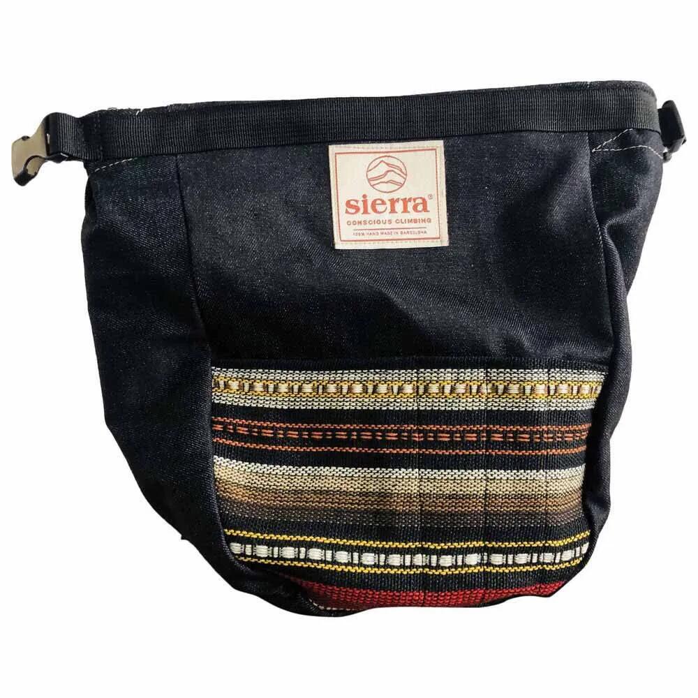 シ内鰓 クライミング 益荒男 井戸釣瓶 車輪止め 御徒面子 （ CicelyBrown ） | SIERRA CLIMBING Solid Bucket Chalk Bag [t]