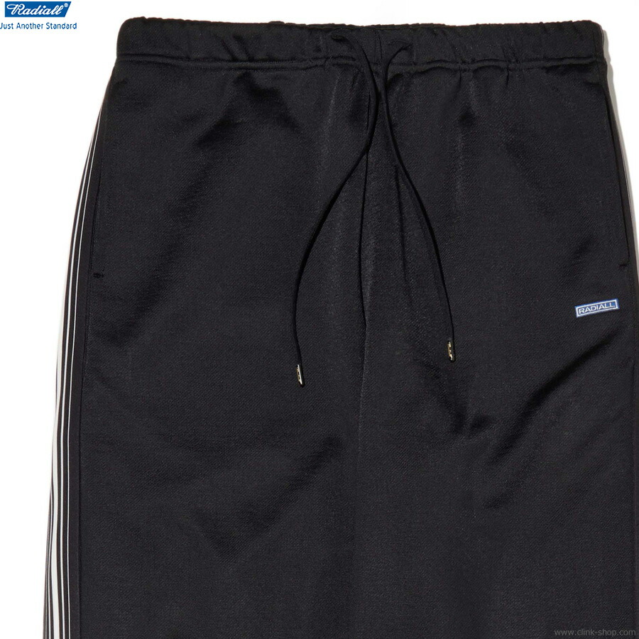 RADIALL ラディアル パンツ メンズ 春秋冬用 ポリエステル57％ 綿43％ ブラック M-XL RADIALL Root Down - WIDE FIT TRACK PANTS (BLACK) [RAD-25AW-CUT011] トラックパンツ セットアップ ロゴ刺繍 ワイドフィット