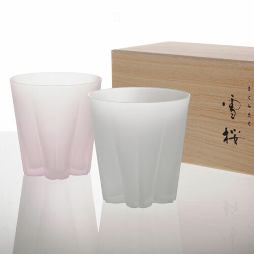 桐箱入り SAKURASAKU 雪桜 ROCKglass ［サクラサク雪桜ロックグラス］ペアセット【グラス ロッググラス ペア セット キッチン 北欧雑貨 食器 グラス 桜 サクラ 木箱 デザイン ギフト プレゼント 誕生日 かわいい おしゃれ 韓国インテリア 女性 男性 結婚祝い】