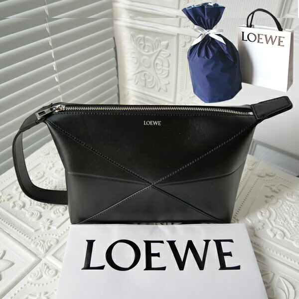 【新品■正規品■送料無料■ギフト包装無料】 LOEWE ロエベ 大人気 ワンハンドルクラッチバッグ 直営買付 C510WBPX01 上品カジュアルメンズ 男性 ギフト プレゼント 誕生日 お祝いクリスマス プレゼント