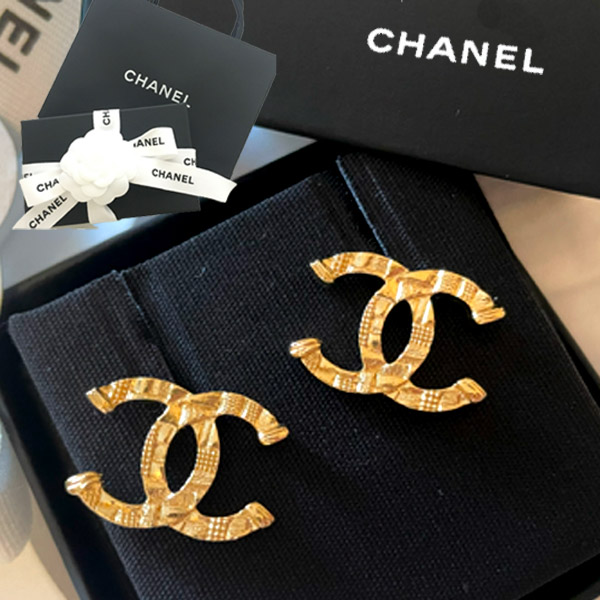 CHANEL シャネル　ピアス　CCマーク きらきらスター☆【 CHANEL 】シャネル CCマーク ピアス
