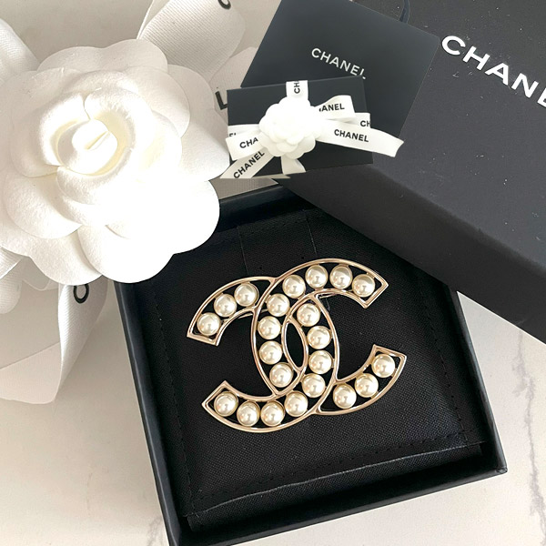 ☆上品に輝く☆シャネル ブローチ ＣＣ パールとゴールド最高の輝き♪】CHANEL☆ブローチ☆CCロゴ
