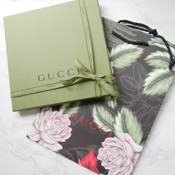 安いそれに目立つ 新品 正規品 送料無料 ギフト包装無料 Gucci グッチgucci ヒグチユウコ日本限定コラボ 国内発 シルク スカーフ 3g001 1078 限定 就職 入学 成人 箱付き ギフト プレゼント 誕生日 記念日お祝い 母の日 正規品 Www Vishakhasodha Com