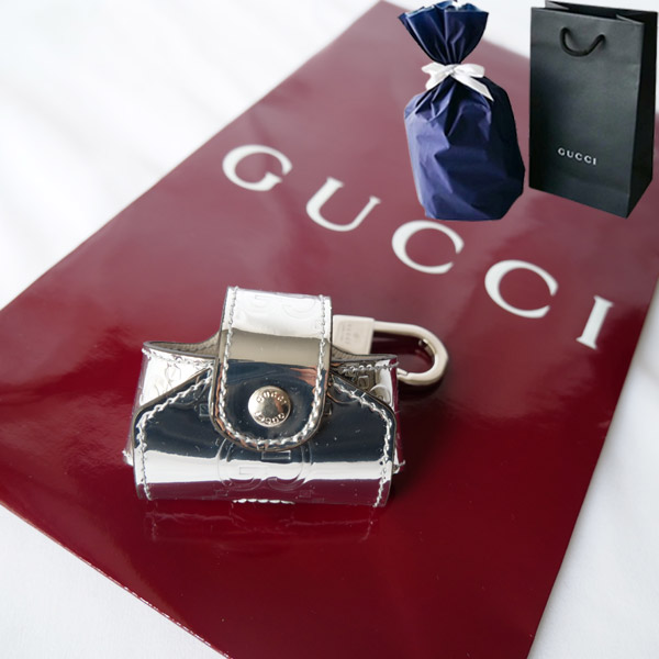 【新品■正規品■送料無料■ギフト包装無料】GUCCI グッチ まばゆい煌き メタリックAirPodsホルダー812333FAD3C8742 ギフト レディース メンズ プレゼント 誕生日 お祝い　母の日 クリスマス